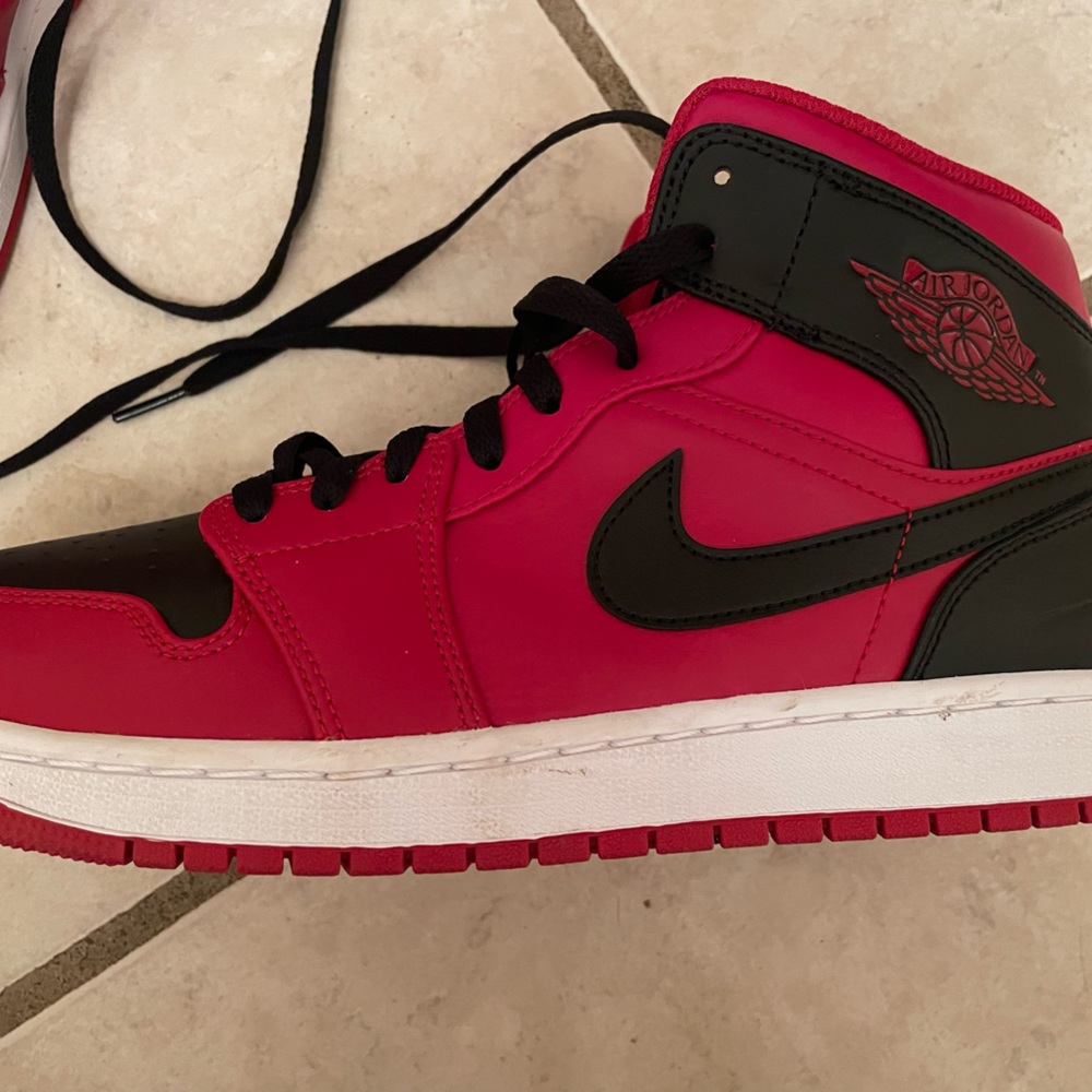 Nike Air Jordan, men’s size 10, red/black/white